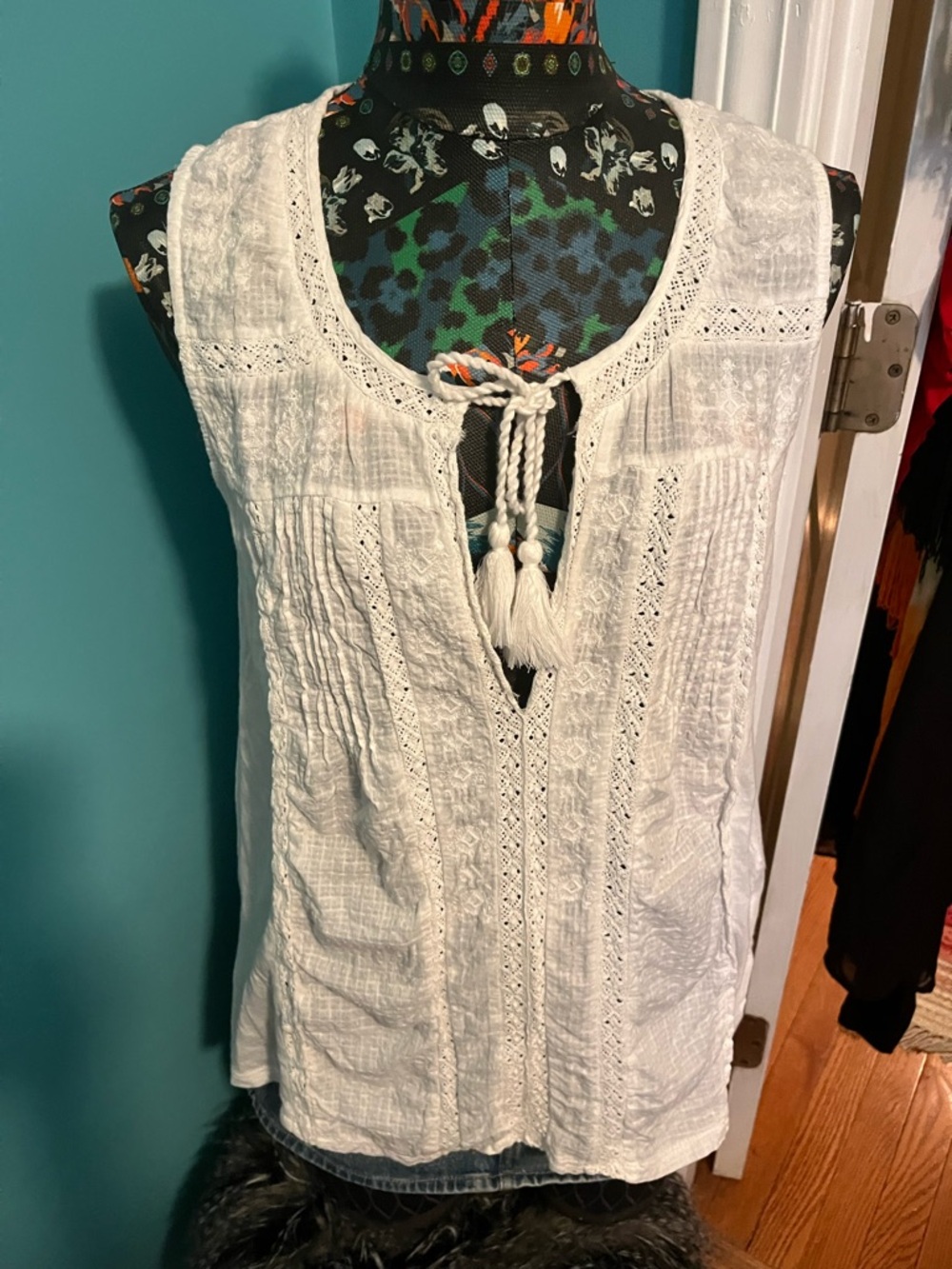 Lucky Brand whiteCrochet Tie-Front Sleeveless Top